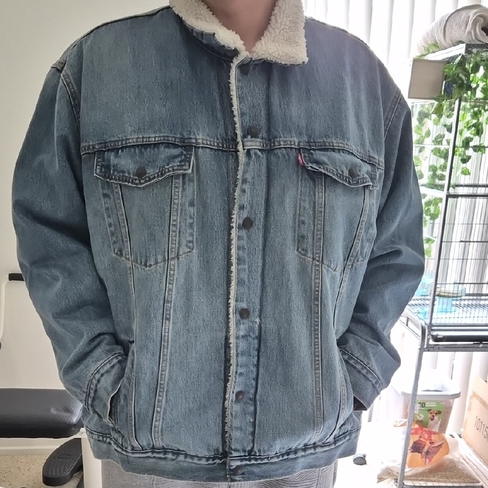 Levi's Blue Denim Jacket with Sherpa Lining